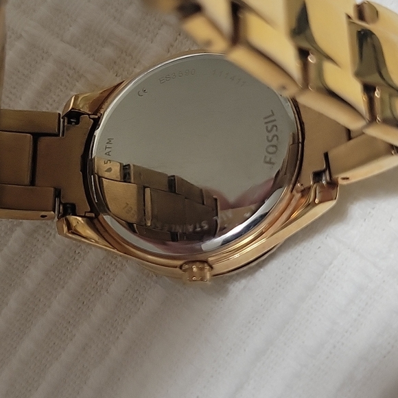 Womens Watch - Picture 4 of 4